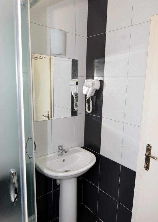 La Piazza Apartment Ohrid Bagian luar foto
