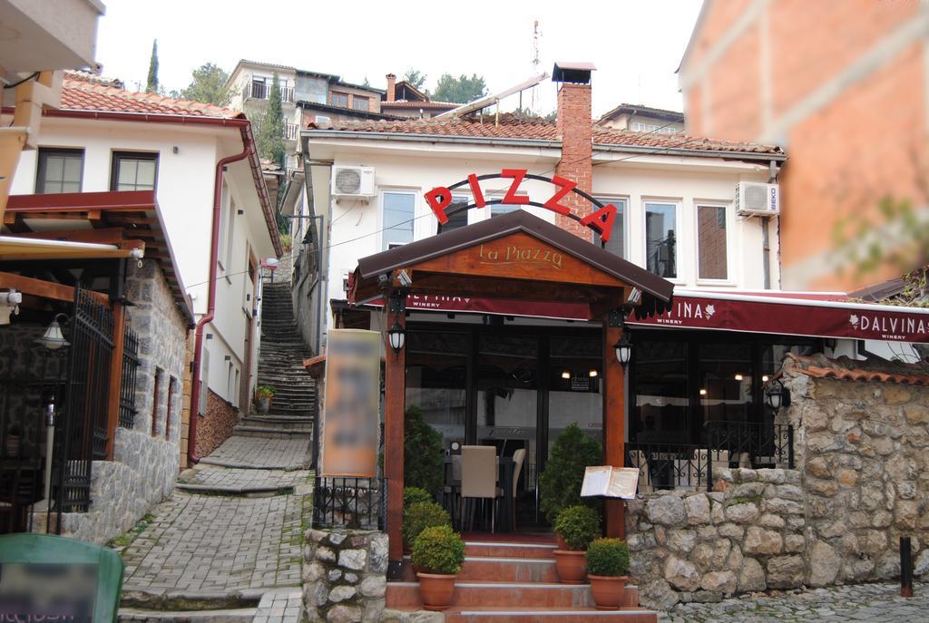 La Piazza Apartment Ohrid Bagian luar foto